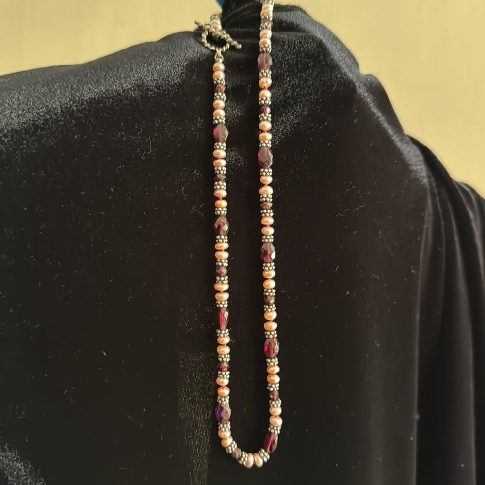 Beaded necklace dark ruby